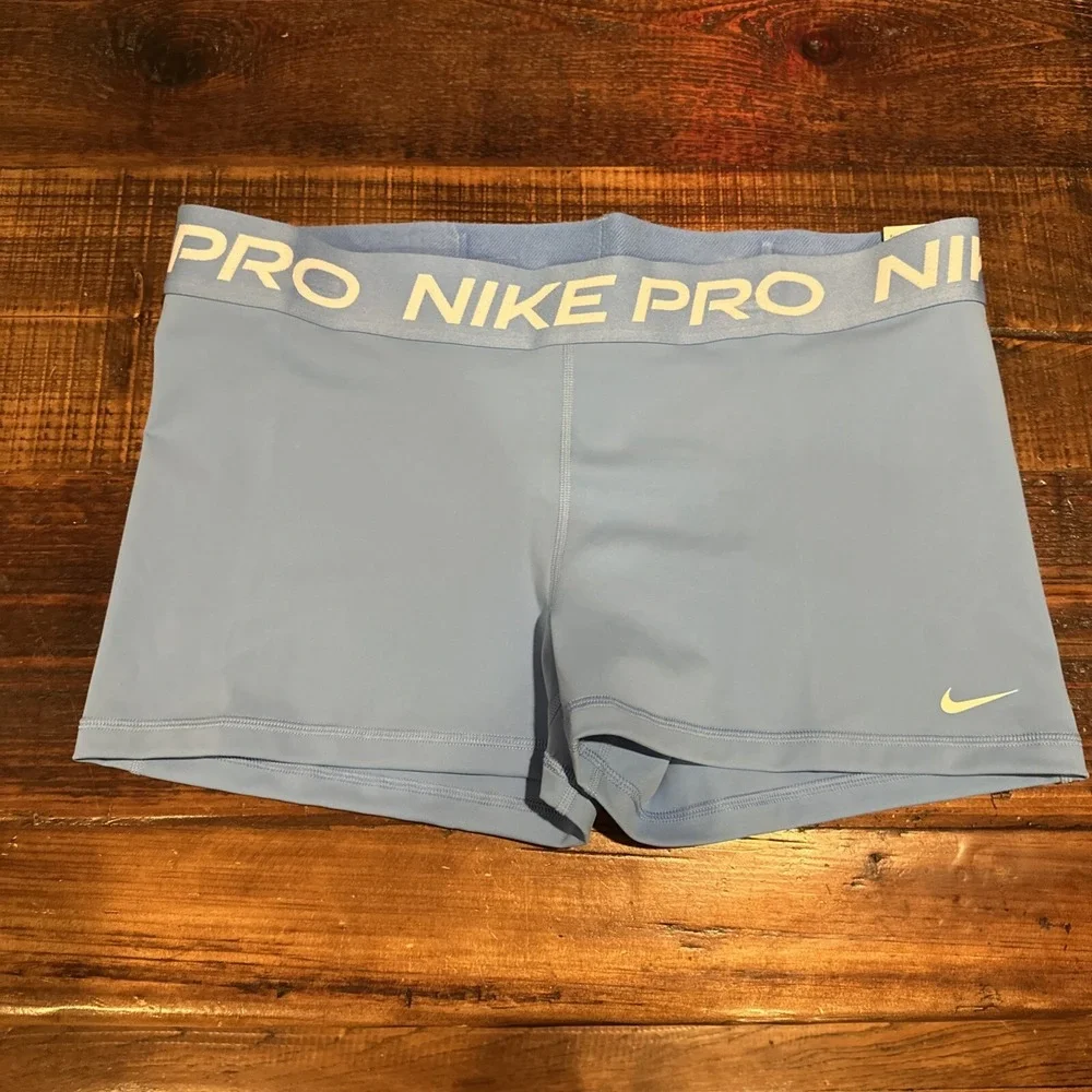 Nike Pro Womens Ultra-Lightweight Dri Fit Gym Shorts 3